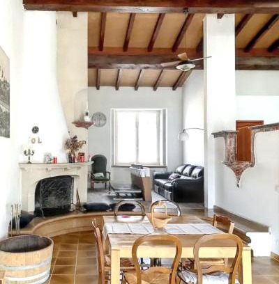 Laprade House | Maison élégante à Villalier avec Jacuzzi