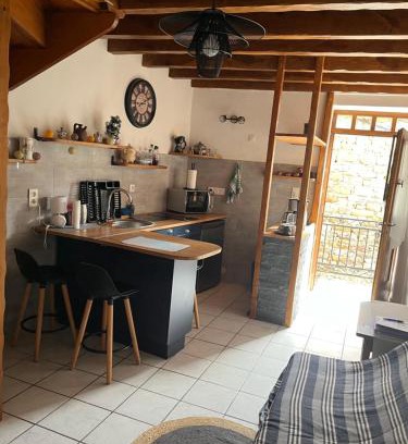 Capdenac-Le-Haut Apartment | Maison appartement individuelle de charme