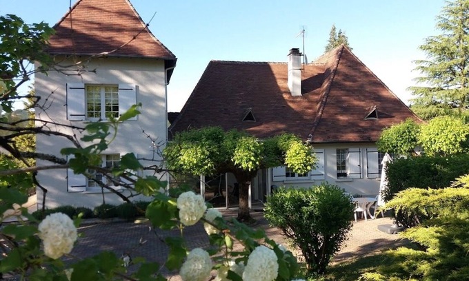 Boulazac-Isle-Manoire Bed & Breakfast | Maison Blanche