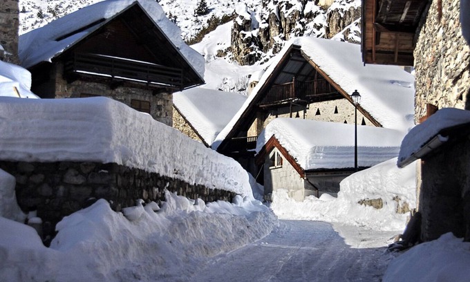 Nevache House | maison carail typique du pays