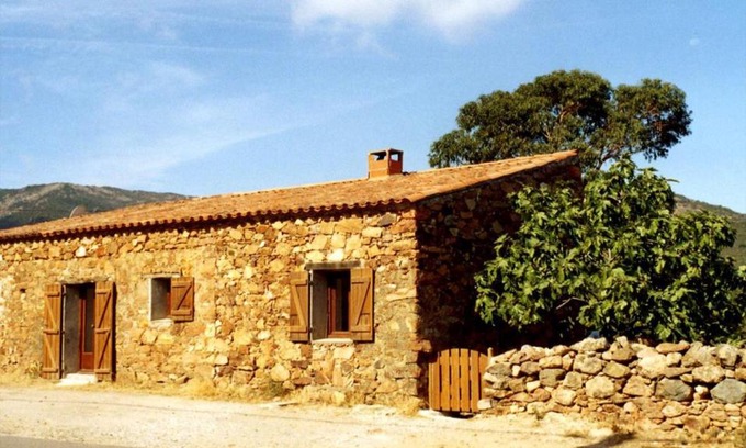 Galeria House | Maison de caractère, pierre sèche, Galéria, pour 2