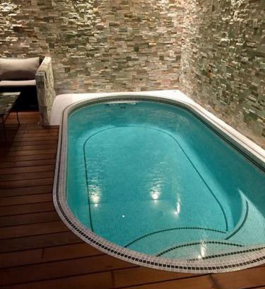 Vanves Villa | Maison de charme avec Piscine intérieure & Jardin