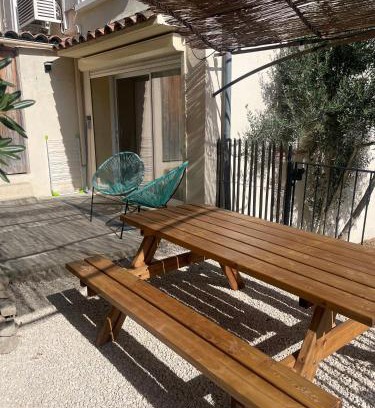 Peypin-d'Aigues House | Maison de village au pied du Luberon.