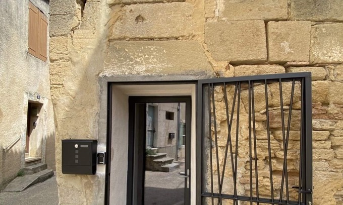 Remoulins House | Maison de Ville Pont du Gard Centre Historique