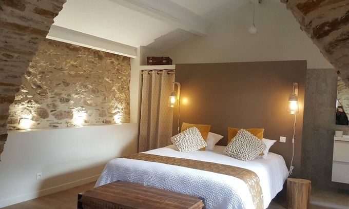 Mons House | Maison Elora, at the foot of the Heric Gorges