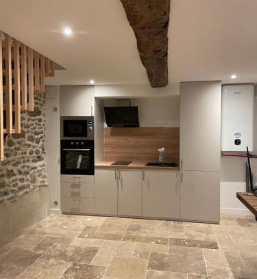 Saint-Pierre-de-Plesguen House | Maison fraîchement rénovée