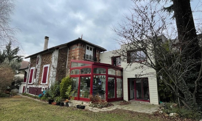 Le Perreux-sur-Marne House | Maison Familiale Spacieuse 20 Mins de Paris Pour les JO 2024 30 Mins Disneyland