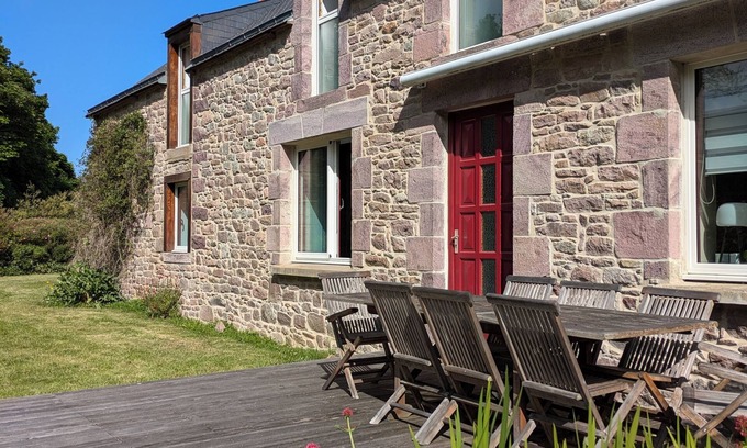 Plevenon House | Maison Familiale en Grès Rose à Plévenon Cap Fréhel