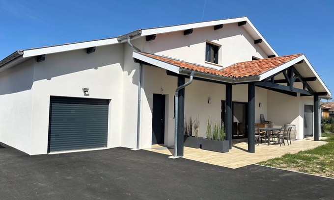 Tosse House | Maison Familiale Proche Océan et Golfs à Tosse