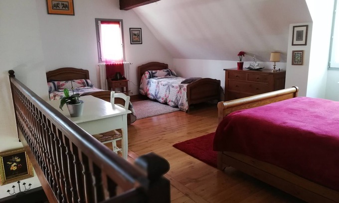Chaveignes Bed & Breakfast | Maison "LES ÉRABLES" guest house "BIENVEILLANCE"