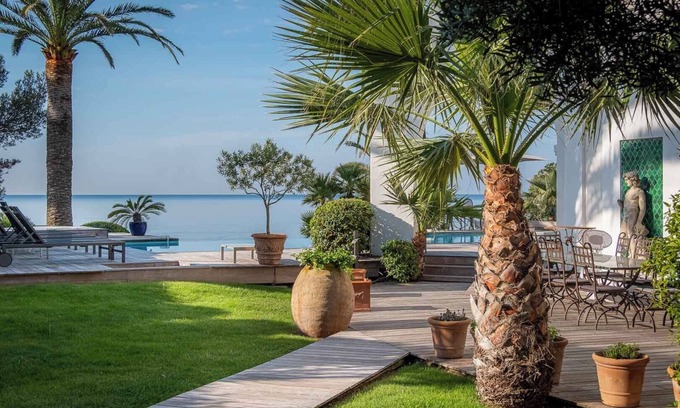 Boulouris-sur-Mer Apartment | Maison Mauresque - Jacuzzi suite "Apollinaire