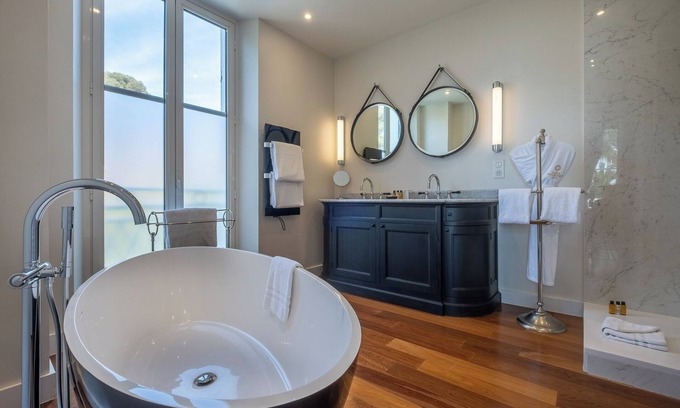 Boulouris-sur-Mer Apartment | Maison Mauresque - Superior Suite "Baudelaire