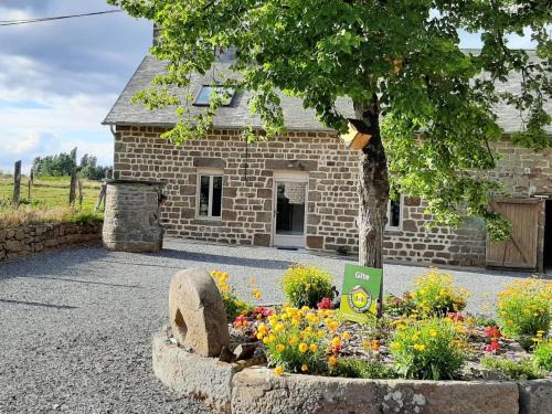 Saint-Fraimbault House | Maison Normande Authentique, Accessible PMR, Animaux Bienvenus, Activités Nature et Calme Assuré - FR-1-497-74