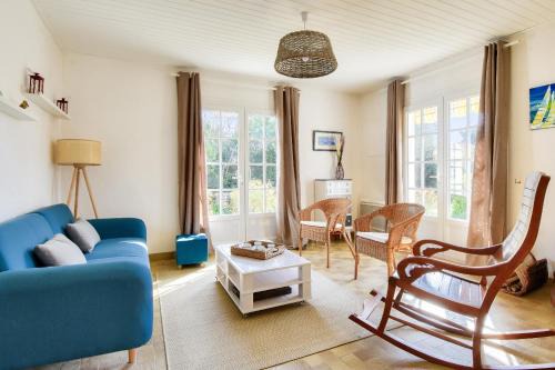 Barbatre House | Maison pour 7 à 900m de la plage avec jardin