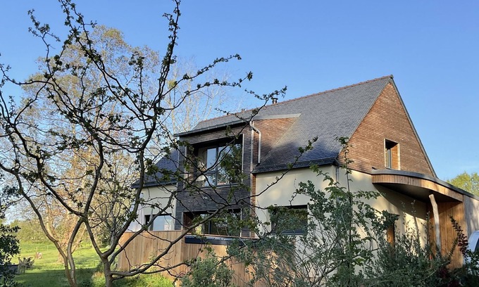 Landaul Cottage | Maison Récente, Bioclimatique et Lumineuse au Calme et à 15 de Locéan
