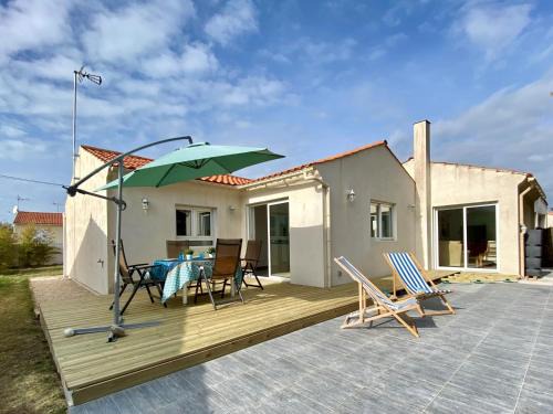 Bretignolles-sur-Mer House | Maison Rénovée: 300m de la Mer, Terrasse, Jardin, WIFI, Animaux Ok - FR-1-231-281