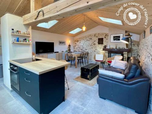 Brem Sur Mer House | Maison rénovée, loft artiste, Brem Sur Mer, 3 pers, WIFI - FR-1-231-336