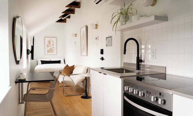 Ville-Marie Apartment | Maison Rasco by Luxury In Transit
