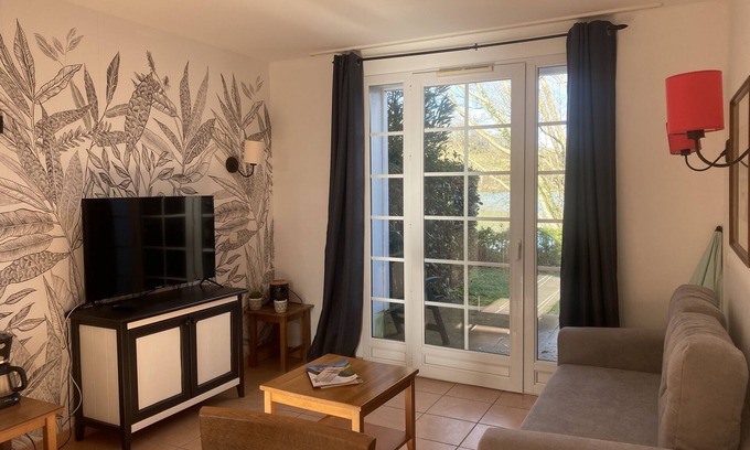 Marciac House | Maisonnette au Bord du lac de Marciac