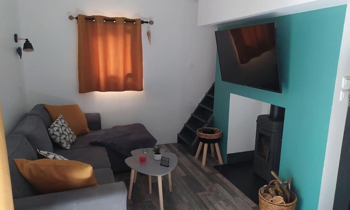 La Bazoge House | Maisonnette en bord de rivière tout près du Mans