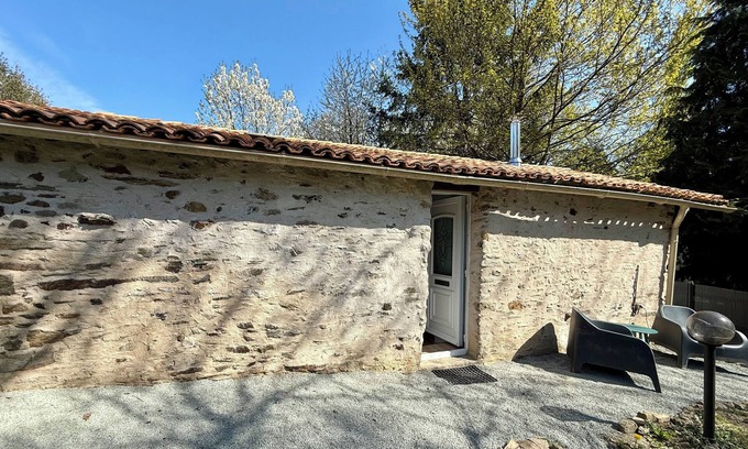 Loge-Fougereuse House | Maisonnette facing the animals