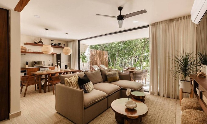 Playa Paraiso Condo | Makech Samsara Tropical