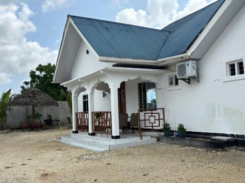 Kiwengwa Hotel | Malaika White House Apartment & Spa