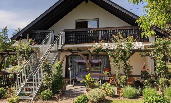 Muelheim Apartment | Malburg apartment rental - 5 bed apartment