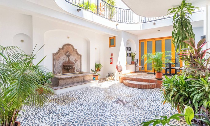 Lazaro Cardenas Condo | Malecon Dream home. 3 bedroom 3 full bath sleeps 6-8 close to everything