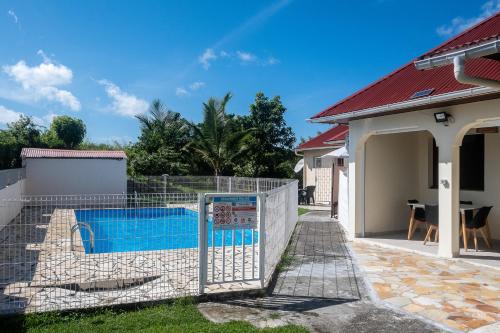 Sainte-Anne Apartment | Maliann, T2+ à 5 min de la plage