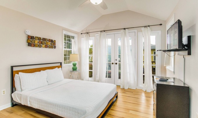 South Pensacola House | Mallory's Guesthouse