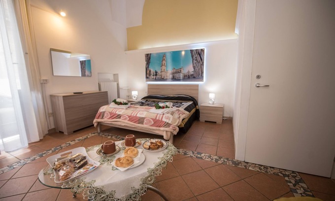 Lecce House | Mamma Splendora