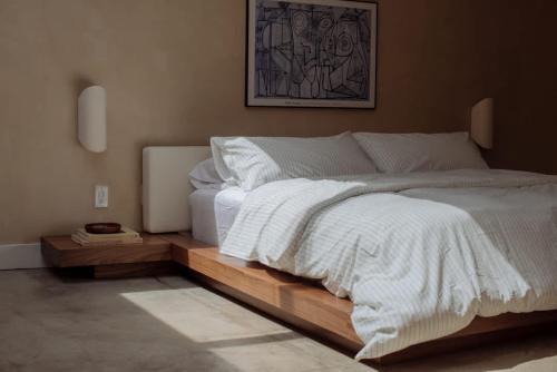 West Hollywood Bed & Breakfast | Mane & Saddle Loft