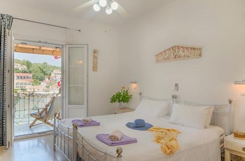 Kassiopi Apartment | MANESSIS Apartments Kassiopi Bay Corfu
