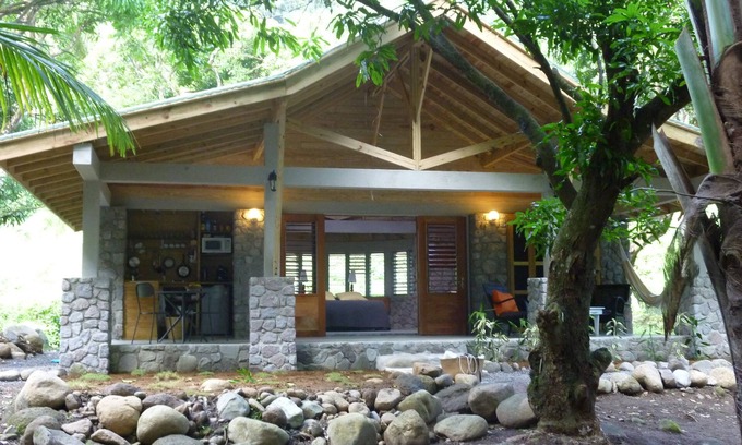 La Plaine Villa | Mango riverside cottage