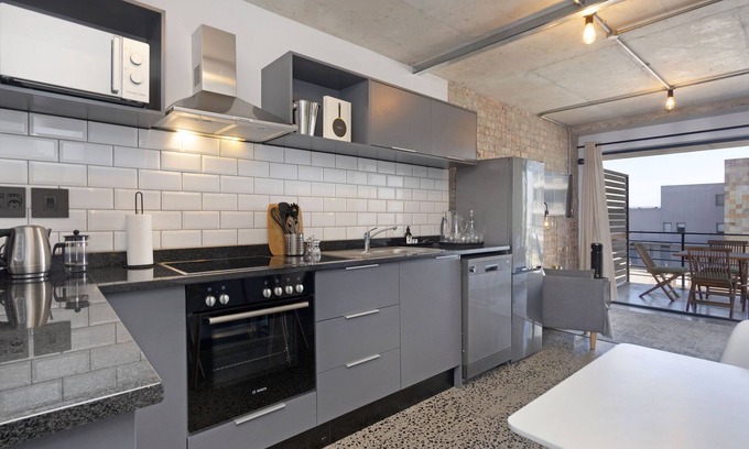 West Beach Apartment | Manhattan on Coral 7