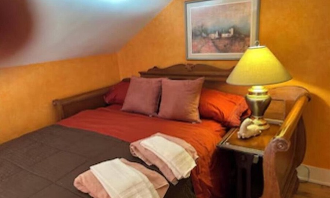 Manistee House | Manistee Victorian Manor, We have 2 night minimum. 100 per bedroom per night
