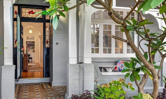 Manly Hotel | Manly Waves Studios & Apartments