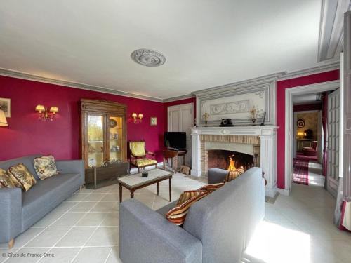 Saint-Pierre-des-Loges House | Manoir avec jardin privé, cheminée et animaux admis - FR-1-497-180