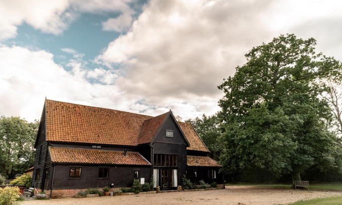 Thorndon House | Manor Farm Barn