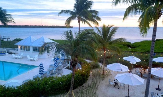 Florida Keys Apartment | Marathon Oceanfront Suite | Balcony + Dog-Friendly