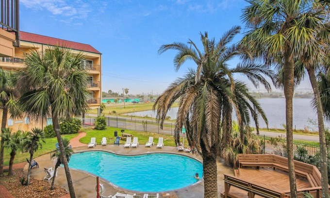 Galveston Condo | Maravilla 140 - Salt Life
