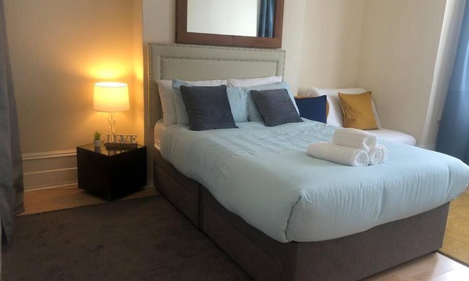 Hillingdon Apartment | Marcela's Place - Private Studio near Heathrow