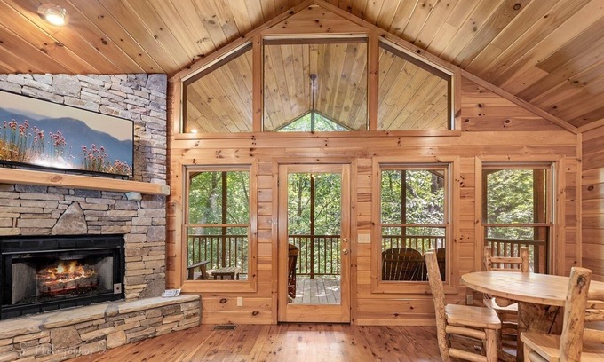 Gatlinburg - Pigeon Forge Cabin | Margaret Hollow 2 Bedroom Cabin by RedAwning