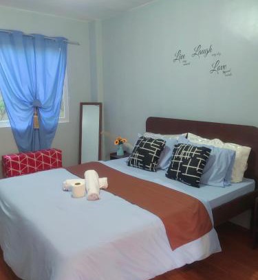 Santa Fe Hotel | Maria's Inn Deluxe Room