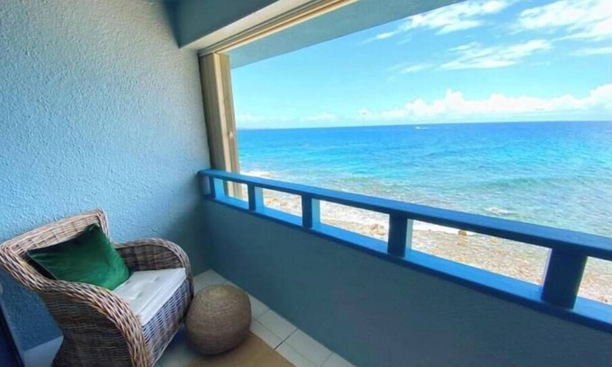 Bolongo Bay Apartment | Marie's Oceanfront Condo-1bdrm-3 Poolsnn