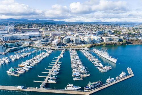 Bremerton Hotel | Marina Square Suites