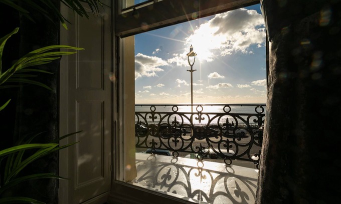 Kemptown Apartment | Marine Parade Sea View 2-bedroom Apartment