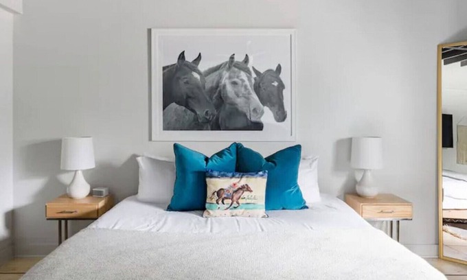 East Market District Apartment | Market #5 · Stellar Suites | Turquoise Suite in NuLu | Bikes