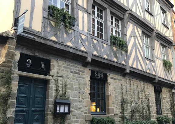 Centre Bed & Breakfast | Marnie et Mister H